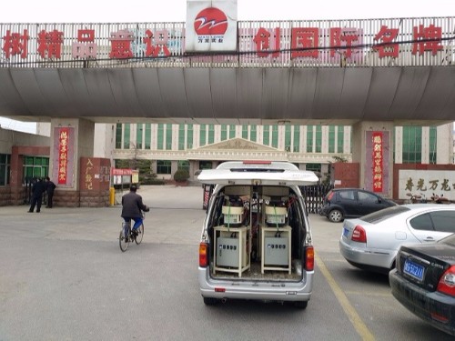 濟南中國重汽某零部件供應商使用焊本螺母輸送機